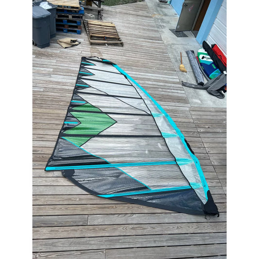 Aerotech Sails 2016 Aerotech Dagger VMG Prototype Sail 9.8 Teal USED Windsurfing Sail Used – Image 1