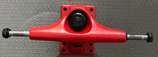 Essentials Truck 5.0 Red