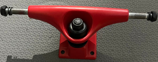 Essentials Truck 5.0 Red