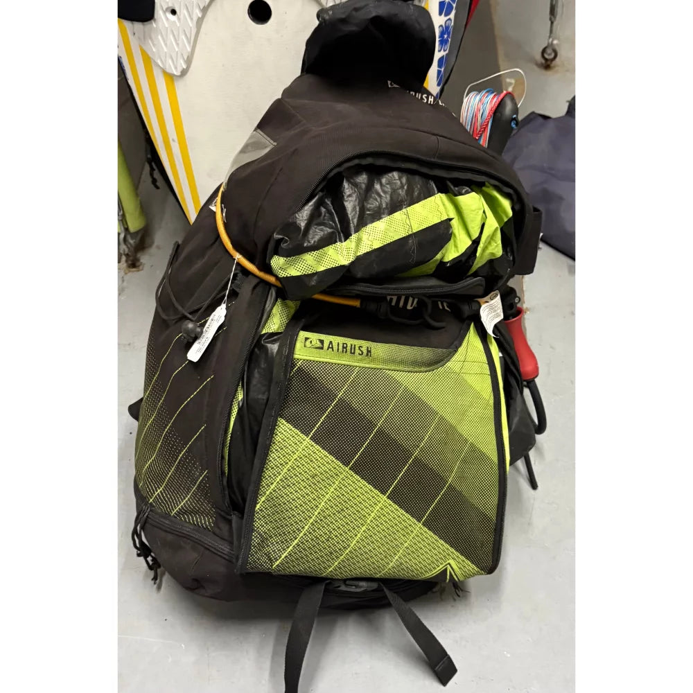 Airush Lithium 12m USED Kiteboarding Kite – Image 1