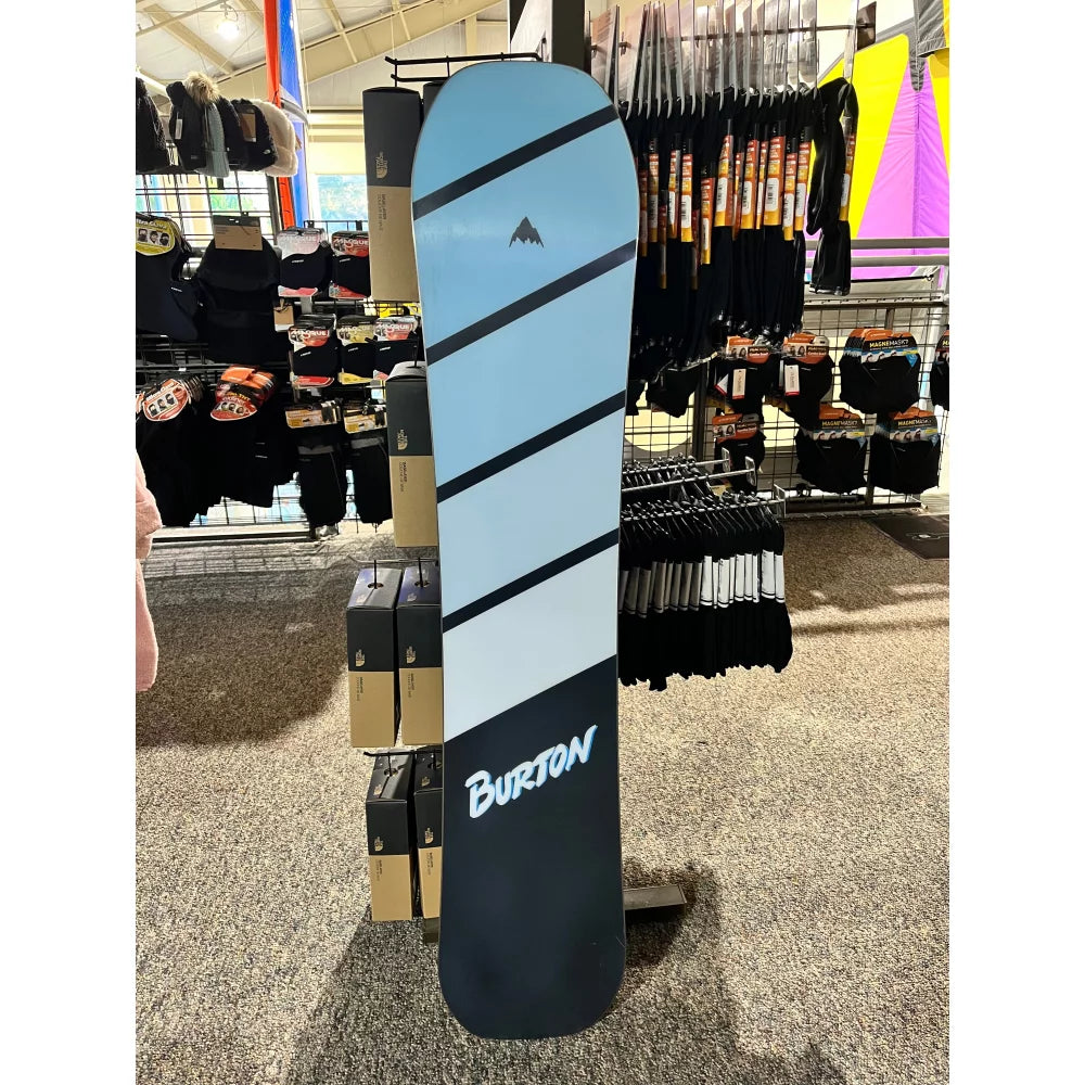 Burton Kid's Smalls 138cm USED Snowboard Blue – Image 2