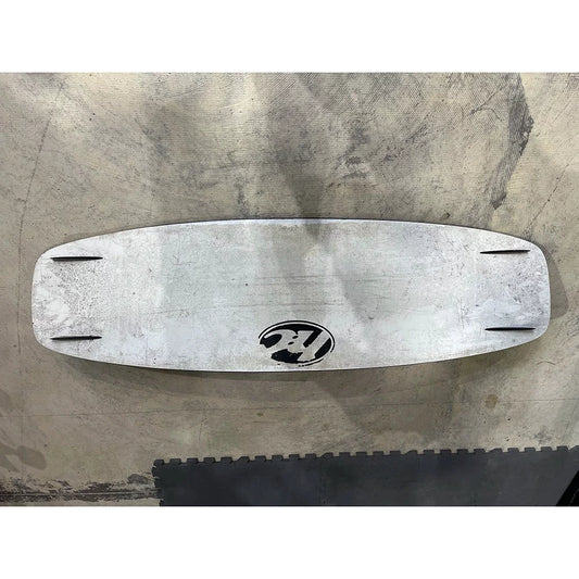 Hana Crew 140cm Kiteboard USED Kiteboard Used – Image 2