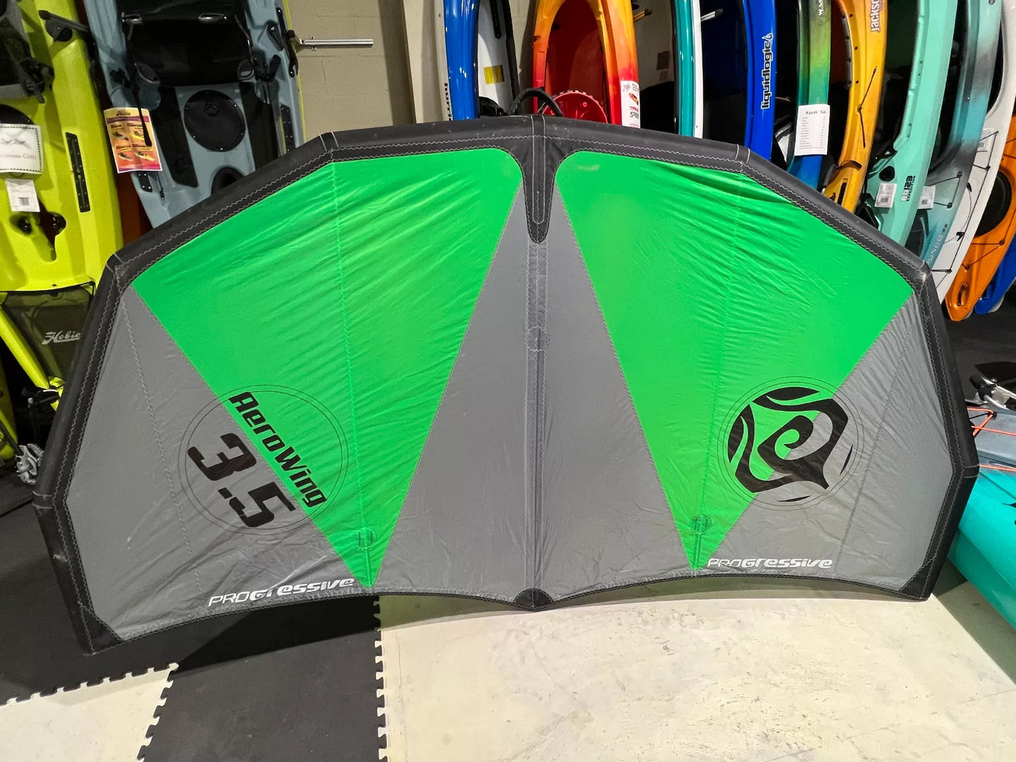 Progressive 3.5 AeroWing Hunter Green/Grey DEMO