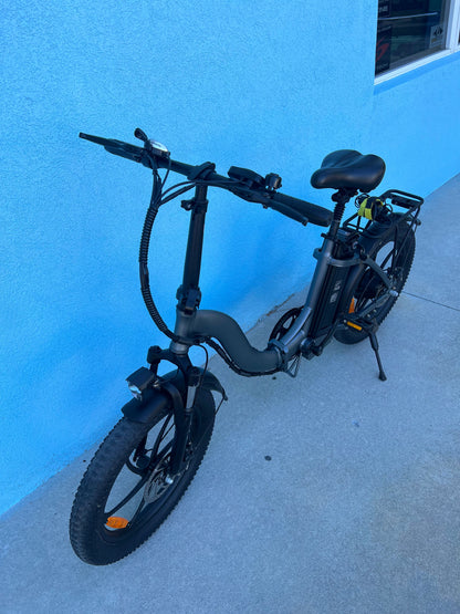 Step-Through Folding Electric Fat Tire Bicycle USED