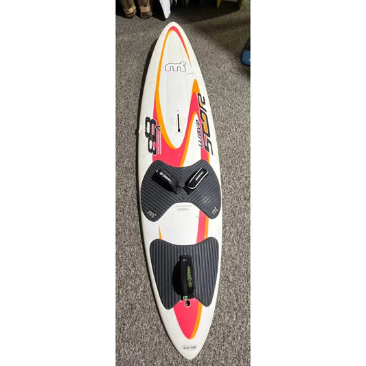 Mistral 88 Freestyle/Wave Used Windsurfing Board – Image 2