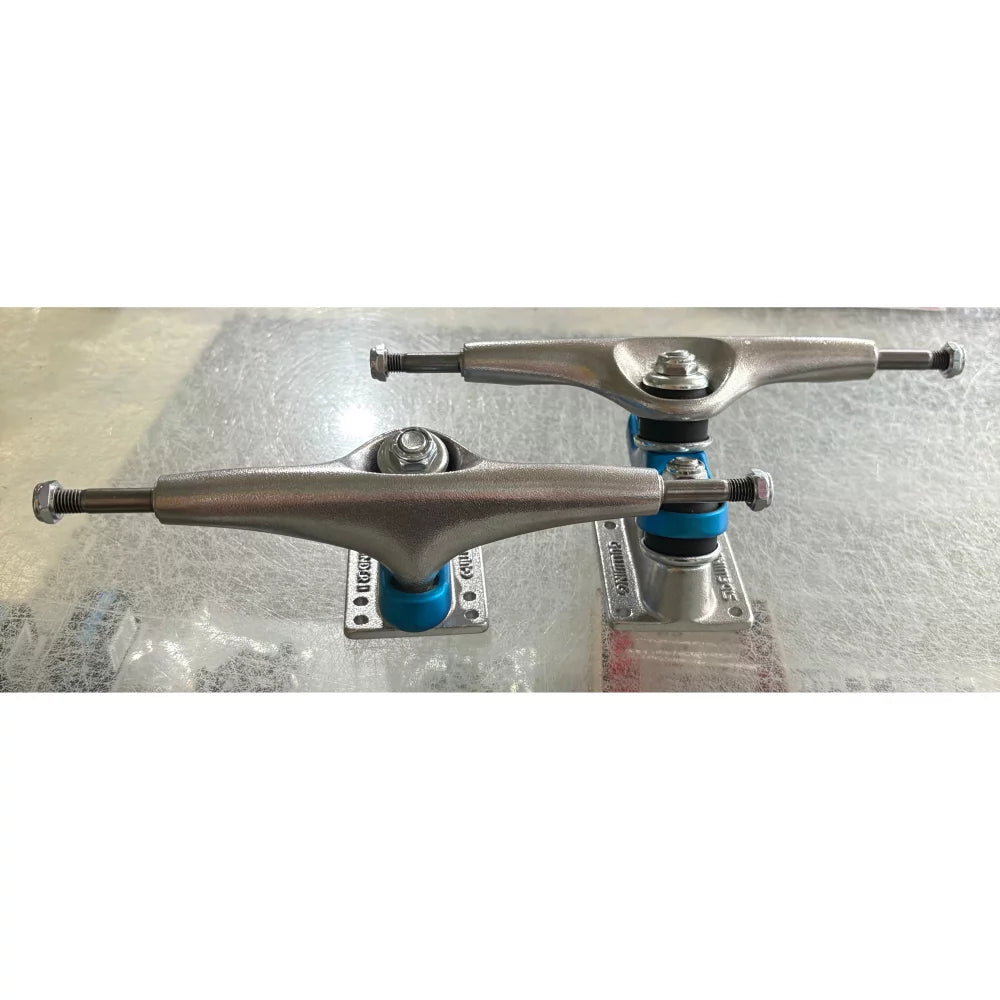 Sector 9 9.0 Gullwing Sidewinder Blue Skateboard Trucks – Image 1